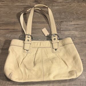 Coach Hampton Leather Carryall Tote F13753 Ivory Pebbled Leather Pink Lining